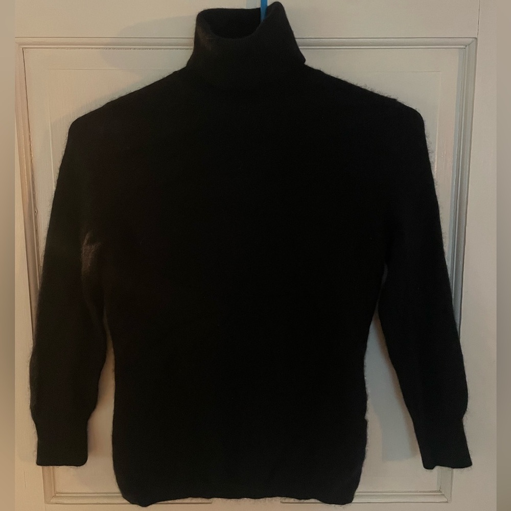 EXPRESS Design Studio 100% Cashmere Black Turtleneck Sweater